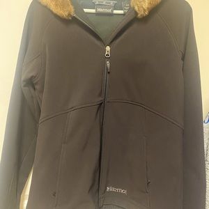 ❤️❤️Dark brown/ black looking Marmot coat!!!!❤️❤️